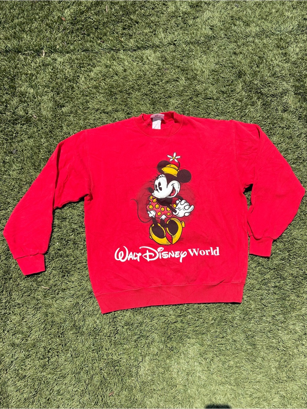 Vintage Walt Disney World Minnie Mouse Red Crewneck Sweatshirt